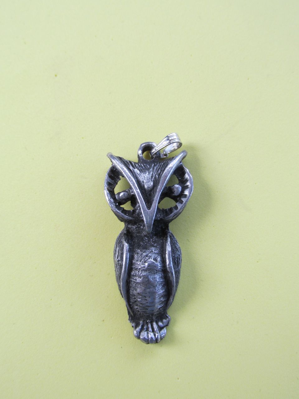 Vintage Owl Pendant Silvertone Vintage Owl Pendant Silvertone