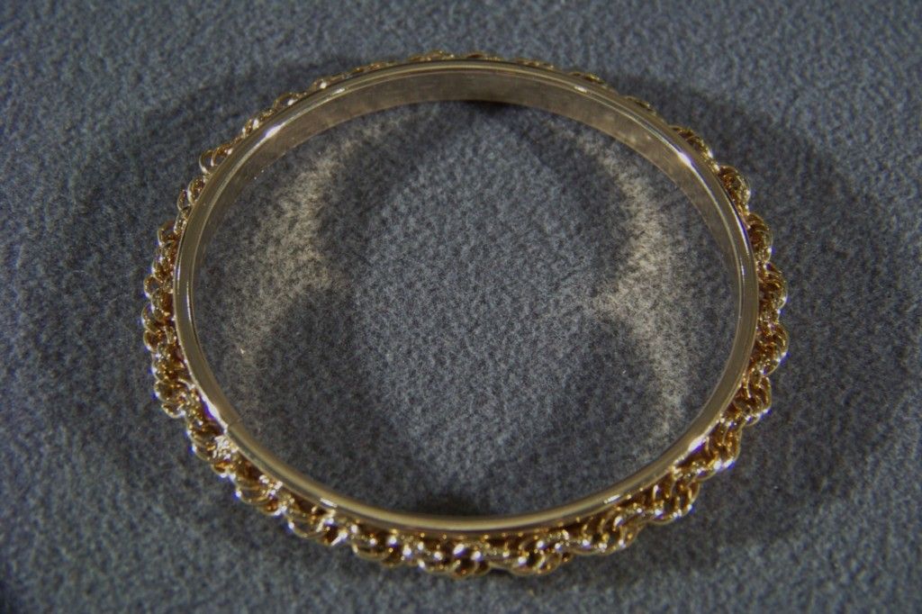 Vintage yellow gold tone bold rope link bangle bracelet Vintage yellow gold tone bold rope link bangle bracelet