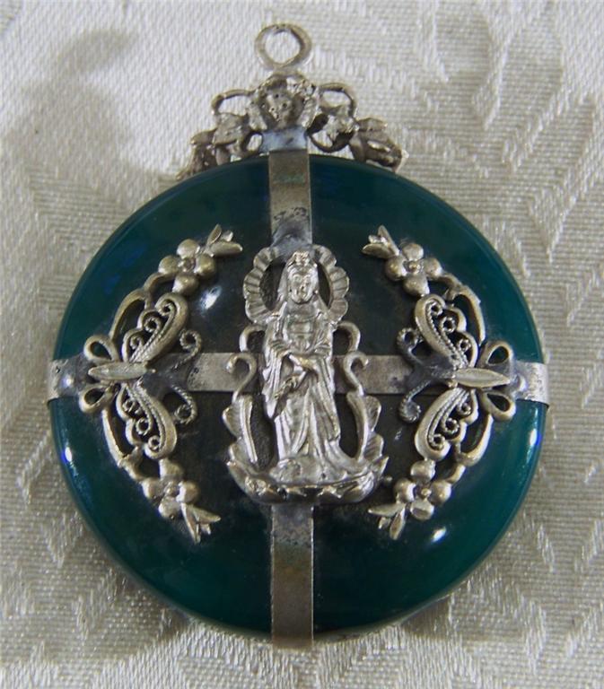 Vintage Asian Fancy Big Sterling Silver Green Agate Pendant Vintage Asian Fancy Big Sterling Silver Green Agate Pendant