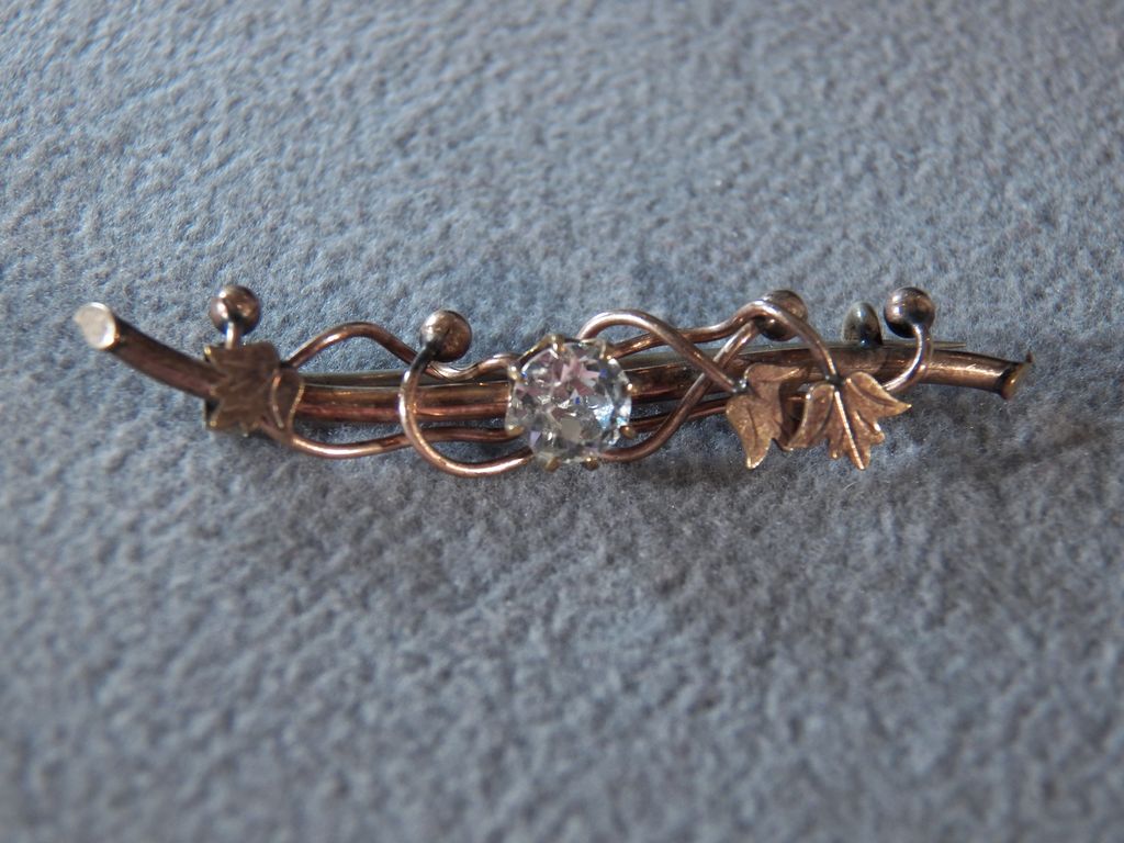 Vintage Brass Domed Oblong Raised Relief Floral Leave Design Round Glass Stone Pin Brooch Vintage Brass Domed Oblong Raised Relief Floral Leave Design Round Glass Stone Pin Brooch
