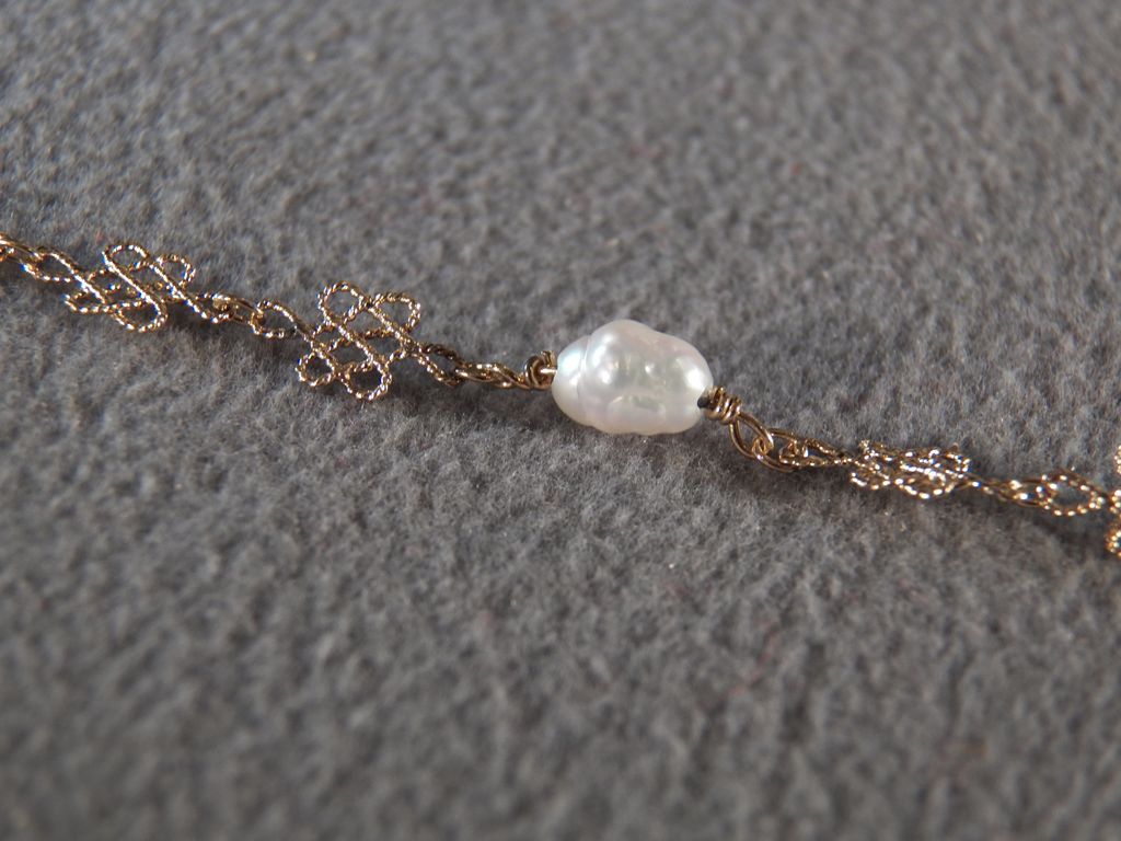 Vintage Sterling Silver Yellow Gold Over Lay 5 Cultured Pearl Fancy Filigree Scrolled Etched Link Lavaliere Dangle Necklace Chain Vintage Sterling Silver Yellow Gold Over Lay 5 Cultured Pearl Fancy Filigree Scrolled Etched Link Lavaliere Dangle Necklace Chain