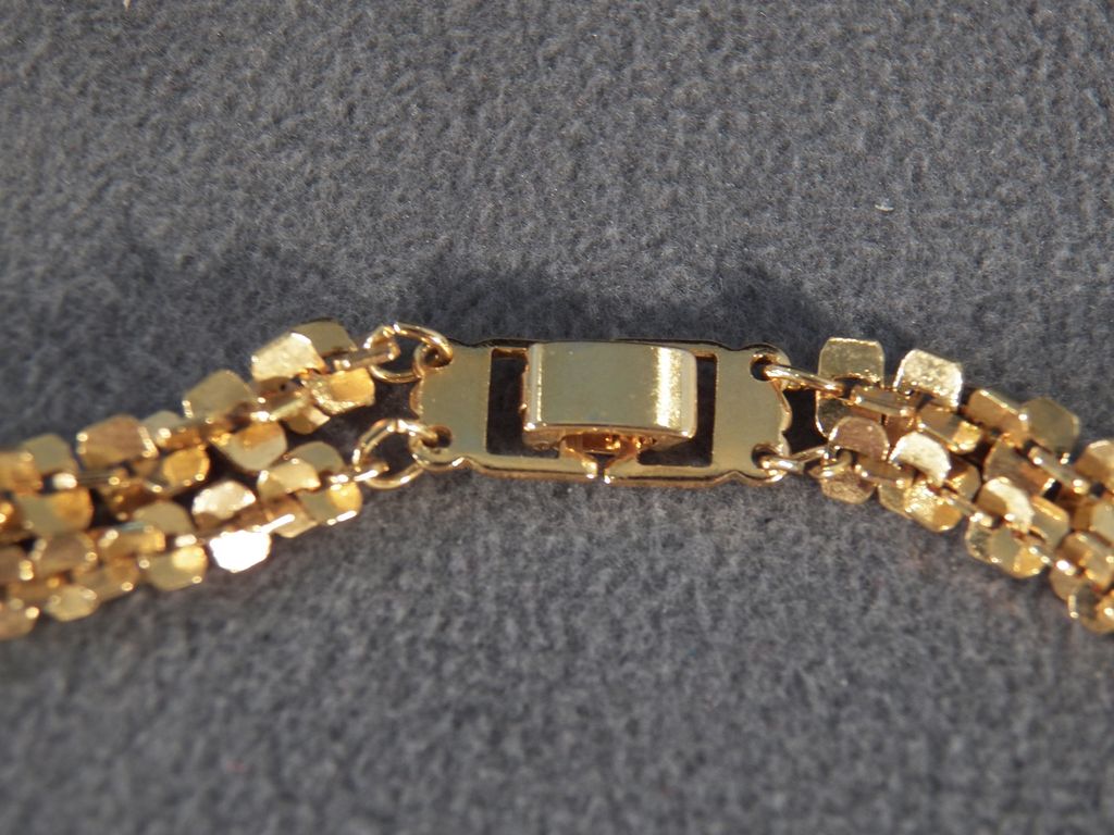 Vintage Goldtone Double Strand Chain Necklace with Gorgeous Sparkling Links ** Vintage Goldtone Double Strand Chain Necklace with Gorgeous Sparkling Links **