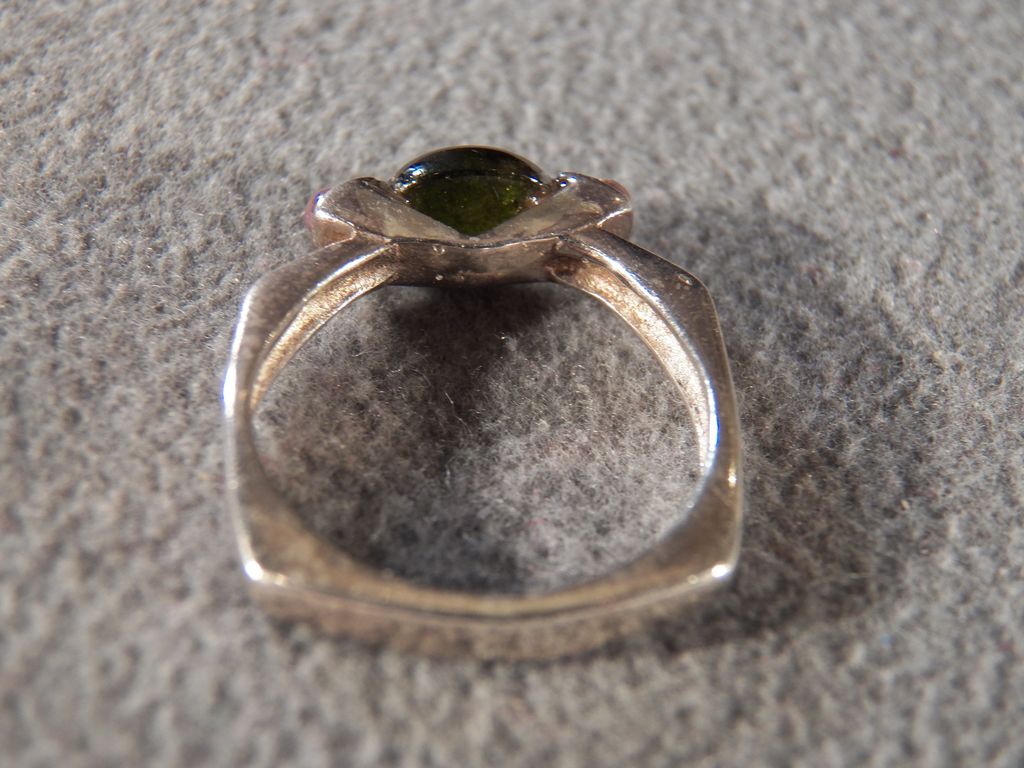 Vintage Sterling Silver Oval Round Pink Green Tourmaline European Shank Fancy Wedding Band Ring, Size 8 Vintage Sterling Silver Oval Round Pink Green Tourmaline European Shank Fancy Wedding Band Ring, Size 8