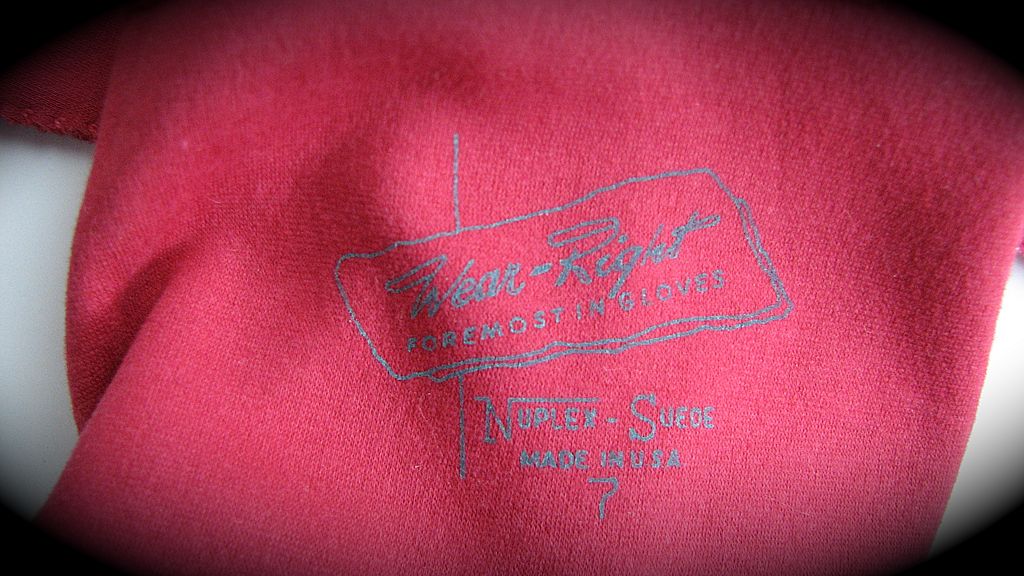 Vintage Gloves Wear Right Sz.7 Pink Opera Vintage Gloves Wear Right Sz.7 Pink Opera