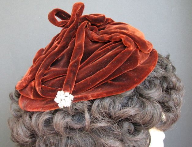 Hat Velvet Mathilde 1940s Rhinestones Snowflake Whimsy Hat Velvet Mathilde 1940s Rhinestones Snowflake Whimsy
