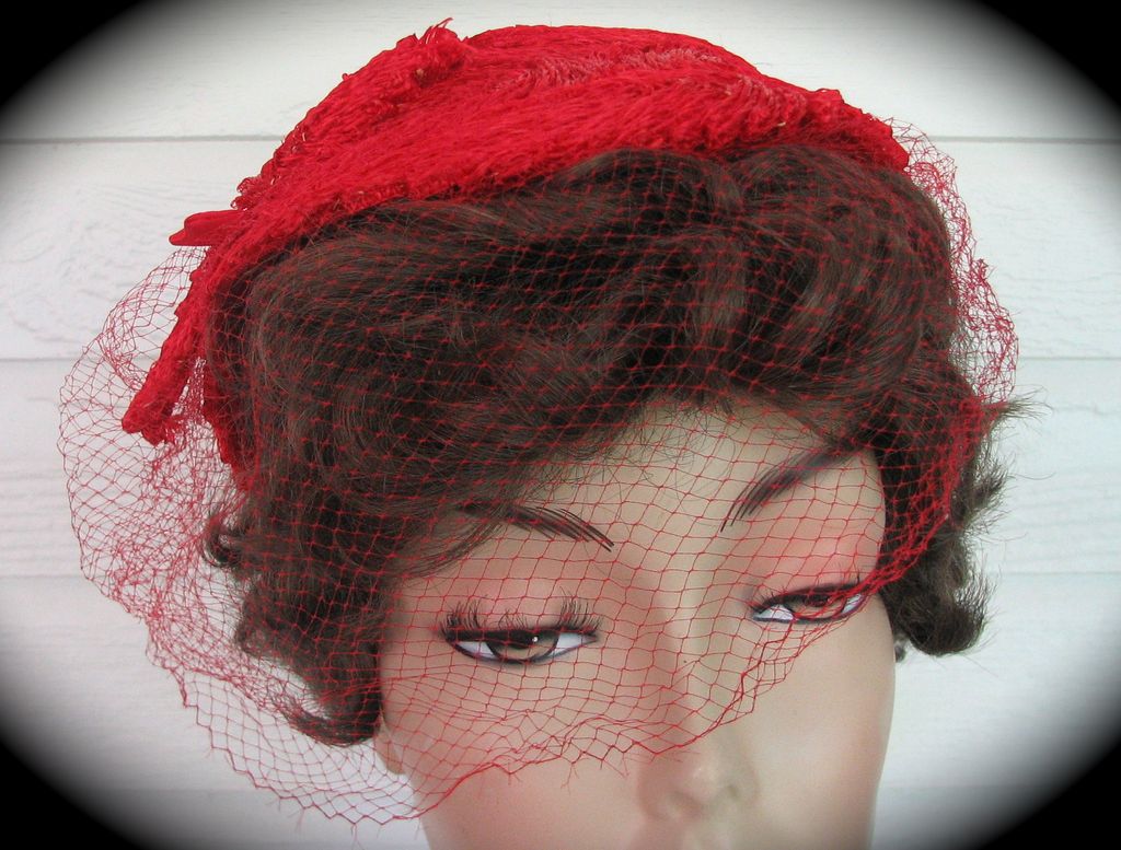 Hat Red 1960s Sisal Clock Springs Hat Red 1960s Sisal Clock Springs