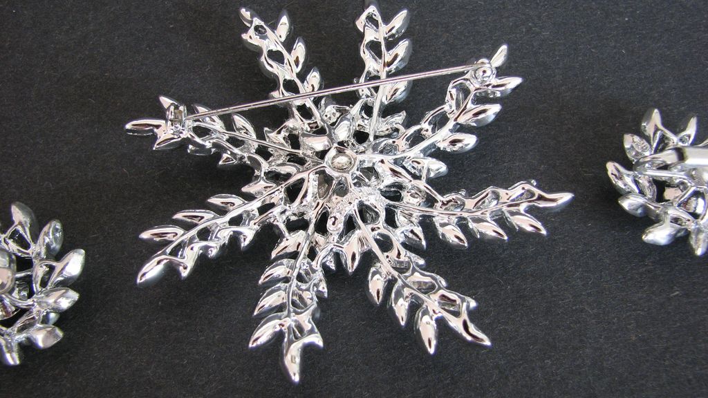 Sarah Coventry Evening Snowflake Set Sarah Coventry Evening Snowflake Set