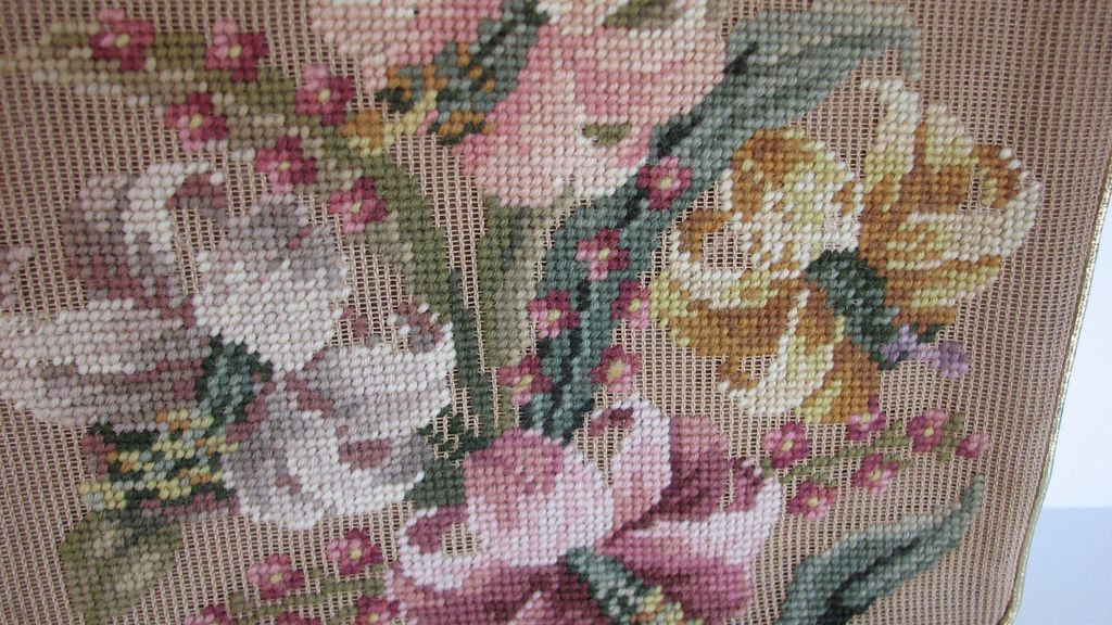 Purse Tapestry Lilies Large Gold Vinyl Kelly Purse Tapestry Lilies Large Gold Vinyl Kelly