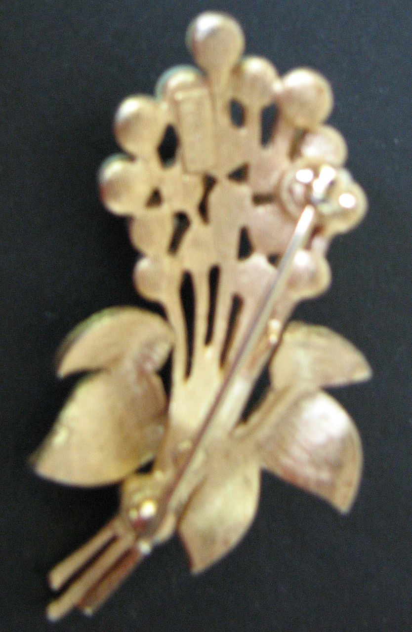 Vintage Trifari Demi Parure Bouquets Vintage Trifari Demi Parure Bouquets