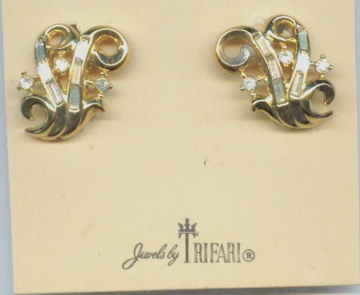 Trifari Demi Parure Bouquet 1951 Necklace and Earrings Set Trifari Demi Parure Bouquet 1951 Necklace and Earrings Set