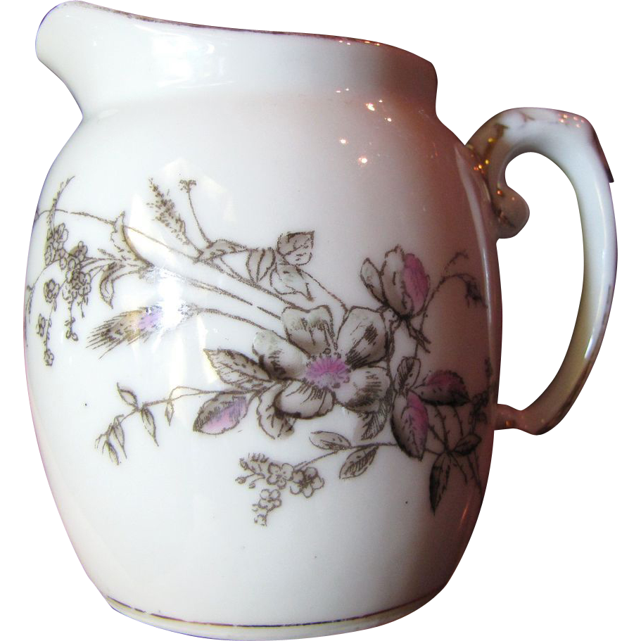 Beautiful Victorian T & V French Limoges Creamer Beautiful Victorian T & V French Limoges Creamer