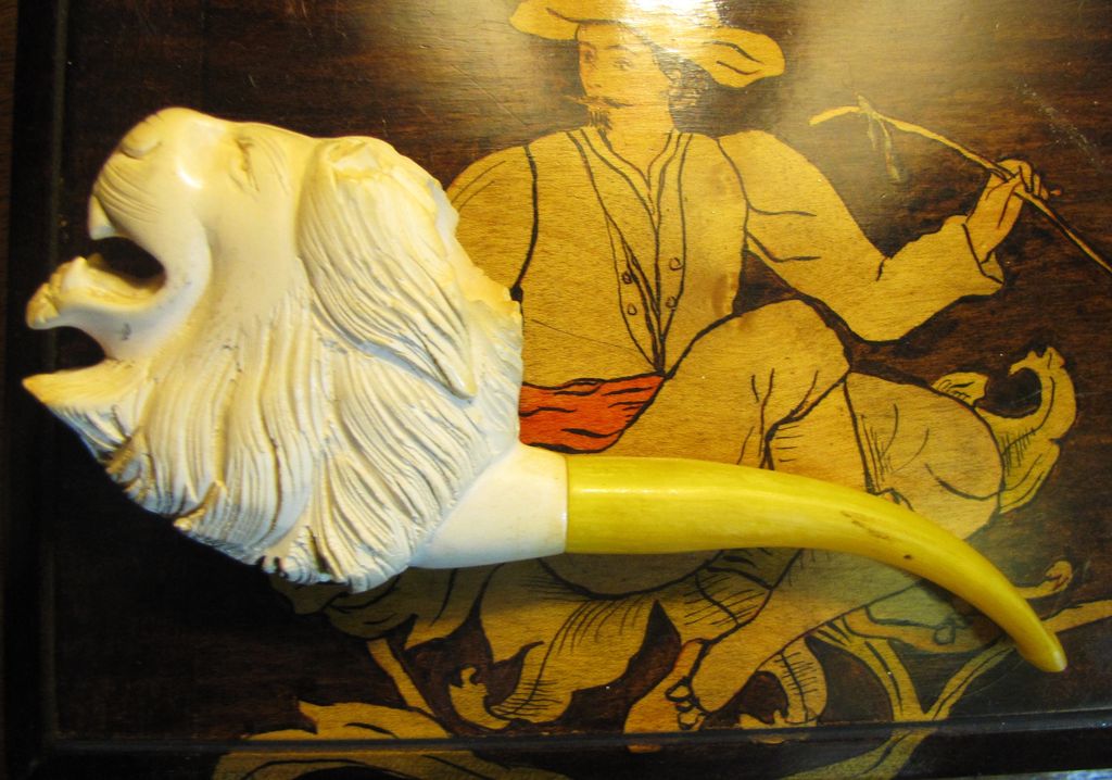 Vintage Meerschaum Pipe Large Hand Carved Lion Head Vintage Meerschaum Pipe Large Hand Carved Lion Head