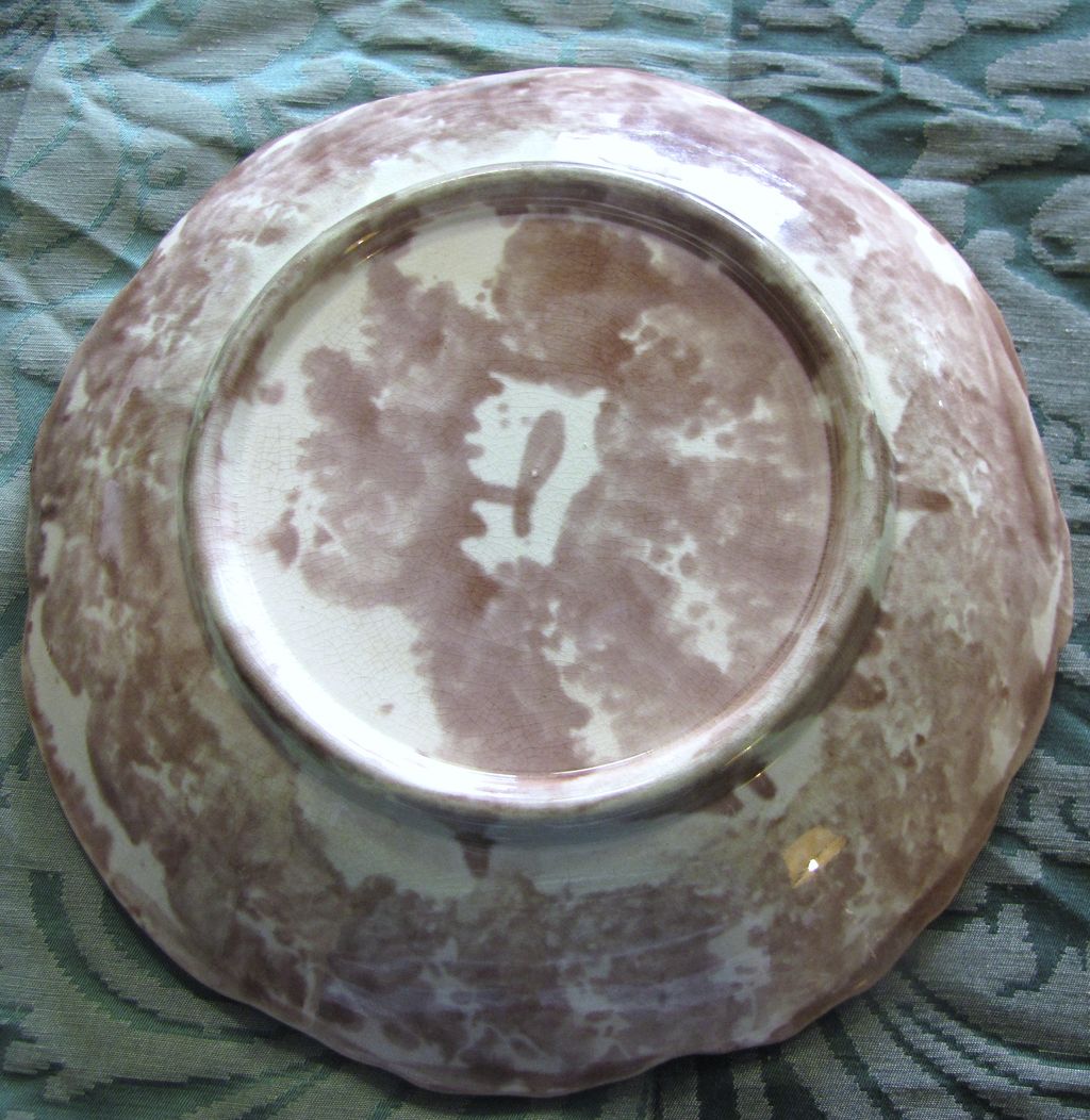 Superb Majolica Strawberry Leaf 8 1/2" Bowl, Speckled Back! Superb Majolica Strawberry Leaf 8 1/2" Bowl, Speckled Back!