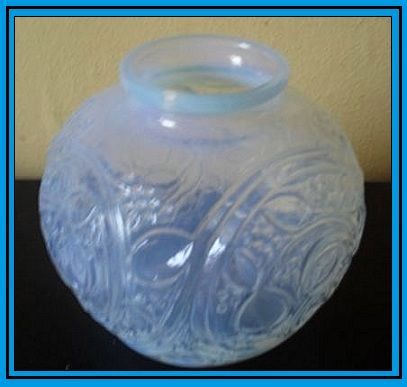 Original French 1930s Art Deco Opalescent Glass Vase. Superb Throughout! Original French 1930s Art Deco Opalescent Glass Vase. Superb Throughout!
