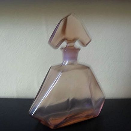 LARGE Czechoslovakian 1930's Art Deco Pink Glass Decanter by Stolzle. LARGE Czechoslovakian 1930's Art Deco Pink Glass Decanter by Stolzle.