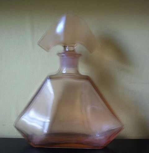 LARGE Czechoslovakian 1930's Art Deco Pink Glass Decanter by Stolzle. LARGE Czechoslovakian 1930's Art Deco Pink Glass Decanter by Stolzle.