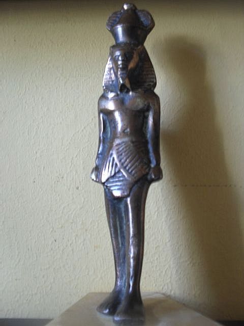 Original 1920's Egyptian Bronze Statue of Tuthmosis IV. Alabaster Base. Original 1920's Egyptian Bronze Statue of Tuthmosis IV. Alabaster Base.