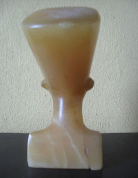 Vintage Original 1920s Alabaster Egyptian Bust Figurine of Queen Nefertiti Vintage Original 1920s Alabaster Egyptian Bust Figurine of Queen Nefertiti