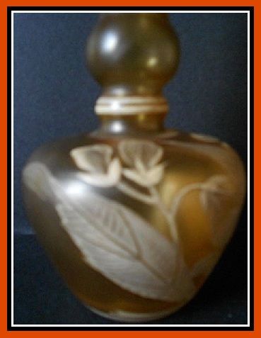 Exquisite Vintage Cameo Glass Vase circa 1880 - 1910 Exquisite Vintage Cameo Glass Vase circa 1880 - 1910