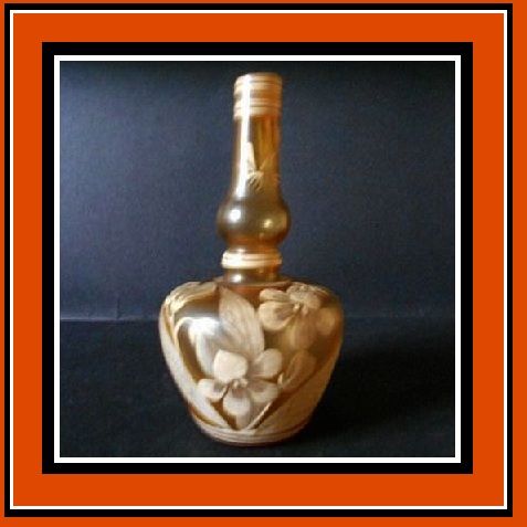 Exquisite Vintage Cameo Glass Vase circa 1880 - 1910 Exquisite Vintage Cameo Glass Vase circa 1880 - 1910