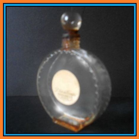 Lalique Perfume Bottle for Nina Ricci. L'Air du Temps, Vintage Glass. Boxed. Lalique Perfume Bottle for Nina Ricci. L'Air du Temps, Vintage Glass. Boxed.