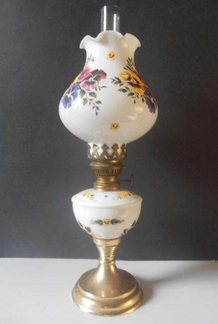 Enchanting English Vintage Milk Glass Oil / Kerosene Lamp. Circa 1968. MINT CONDITION Enchanting English Vintage Milk Glass Oil / Kerosene Lamp. Circa 1968. MINT CONDITION
