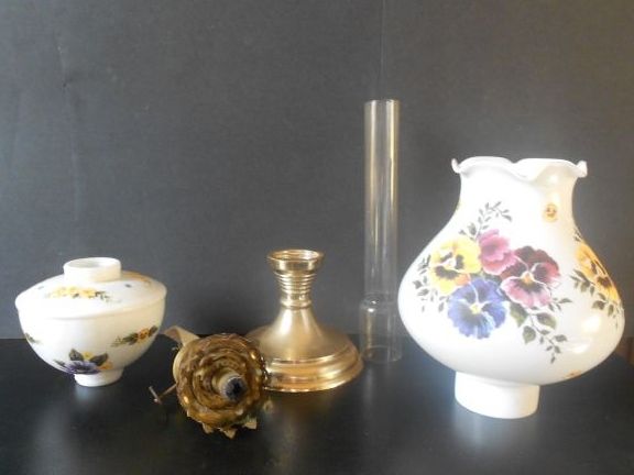 Enchanting English Vintage Milk Glass Oil / Kerosene Lamp. Circa 1968. MINT CONDITION Enchanting English Vintage Milk Glass Oil / Kerosene Lamp. Circa 1968. MINT CONDITION