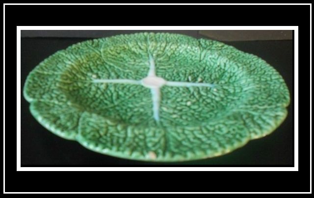 Vibrant Green Portuguese Majolica Cabbage Leaf Salad Plate Vibrant Green Portuguese Majolica Cabbage Leaf Salad Plate