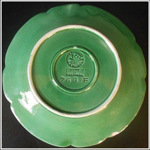 Vibrant Green Portuguese Majolica Cabbage Leaf Salad Plate Vibrant Green Portuguese Majolica Cabbage Leaf Salad Plate