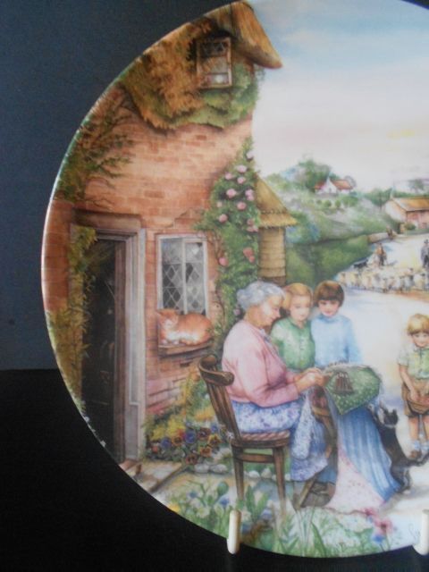 Royal Doulton Limited Edition Porcelain Ceramic Plate by Susan Neale Royal Doulton Limited Edition Porcelain Ceramic Plate by Susan Neale