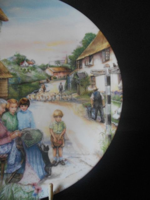 Royal Doulton Limited Edition Porcelain Ceramic Plate by Susan Neale Royal Doulton Limited Edition Porcelain Ceramic Plate by Susan Neale