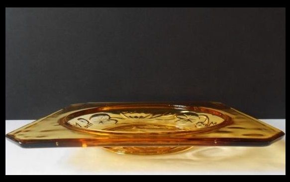 1930's English Art Deco 9 inch Amber Glass Dish. Fish Plate pattern 3123 by Bagley 1930's English Art Deco 9 inch Amber Glass Dish. Fish Plate pattern 3123 by Bagley