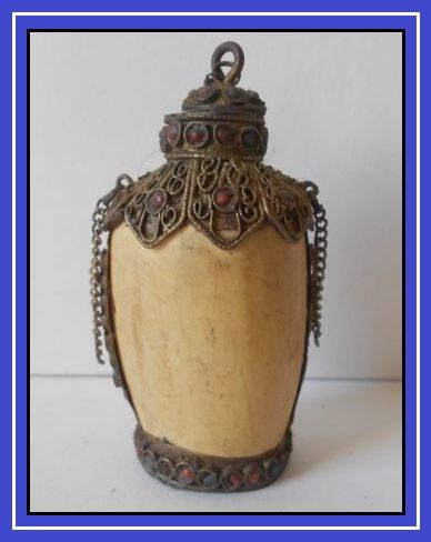 Early 20th Century Oriental Tibetan Silver & Yak Bone Snuff Bottle Early 20th Century Oriental Tibetan Silver & Yak Bone Snuff Bottle