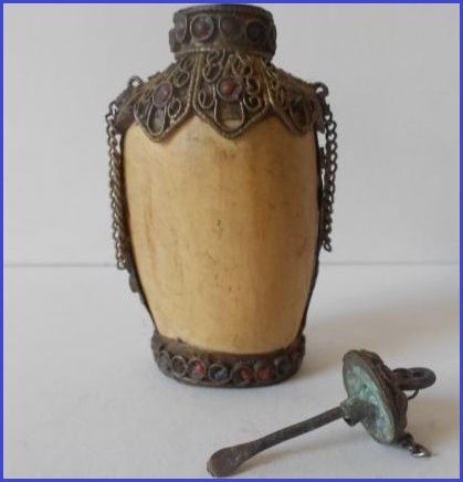 Early 20th Century Oriental Tibetan Silver & Yak Bone Snuff Bottle Early 20th Century Oriental Tibetan Silver & Yak Bone Snuff Bottle