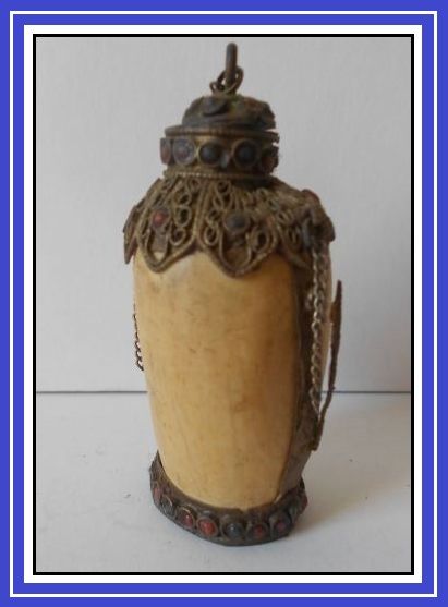 Early 20th Century Oriental Tibetan Silver & Yak Bone Snuff Bottle Early 20th Century Oriental Tibetan Silver & Yak Bone Snuff Bottle