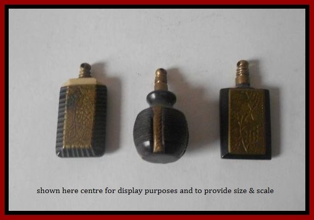 Oriental Nepalese Hardwood Snuff Bottle - Mid 20th Century Vintage Original Oriental Nepalese Hardwood Snuff Bottle - Mid 20th Century Vintage Original