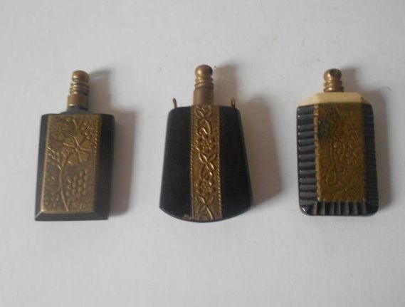 Vintage Original Oriental Carved Stone & Yellow Metal Bottle - From Nepal, Mid 20th century. Vintage Original Oriental Carved Stone & Yellow Metal Bottle - From Nepal, Mid 20th century.