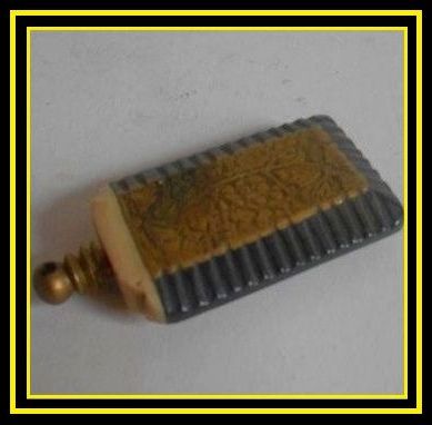 Carved Nepalese Stone & Yellow Metal Snuff / Aromatic Oil Bottle - Mid 20th century Vintage Original. Carved Nepalese Stone & Yellow Metal Snuff / Aromatic Oil Bottle - Mid 20th century Vintage Original.