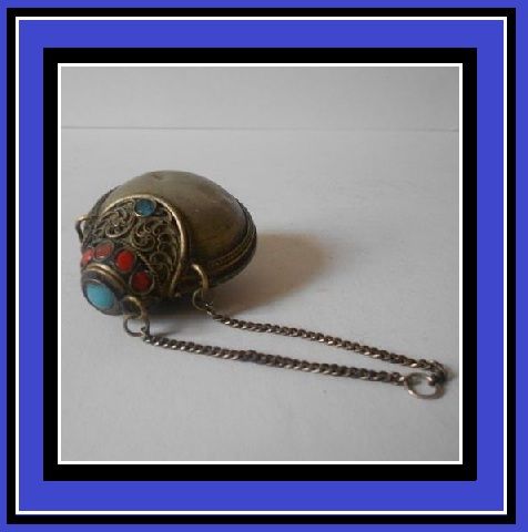 Oriental Nepalese Silver Waist - Belt Snuff Bottle - Early Vintage Original Oriental Nepalese Silver Waist - Belt Snuff Bottle - Early Vintage Original