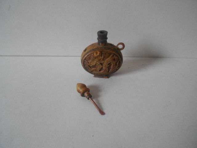 Early Tibetan Cameo Carved Stone Snuff Bottle with Chinese Dragons Early Tibetan Cameo Carved Stone Snuff Bottle with Chinese Dragons