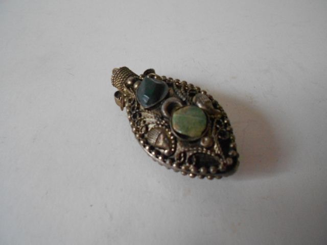 Early 20th Century Oriental Silver Snuff Bottle, with malachite, jade & quartz. Early 20th Century Oriental Silver Snuff Bottle, with malachite, jade & quartz.