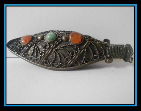 Outstanding Antique Tibetan / Bhutanese Silver Snuff Bottle, with Semi Precious Stones. Early 20th century. Outstanding Antique Tibetan / Bhutanese Silver Snuff Bottle, with Semi Precious Stones. Early 20th century.