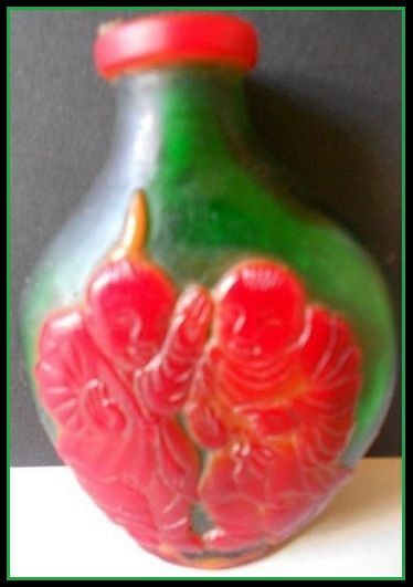 Emerald Green & Crimson Liu Li Peking Glass Snuff Bottle - Signed Imperial Reign of Emperor Guāngxù, Emerald Green & Crimson Liu Li Peking Glass Snuff Bottle - Signed Imperial Reign of Emperor Guāngxù,