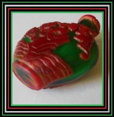 Emerald Green & Crimson Liu Li Peking Glass Snuff Bottle - Signed Imperial Reign of Emperor Guāngxù, Emerald Green & Crimson Liu Li Peking Glass Snuff Bottle - Signed Imperial Reign of Emperor Guāngxù,