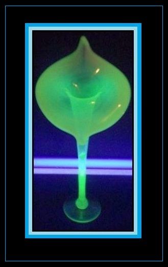 Museum Quality Opalescent Uranium Glass Jack in The Pulpit Vase by Thomas Webb, England circa 1880-1910 Museum Quality Opalescent Uranium Glass Jack in The Pulpit Vase by Thomas Webb, England circa 1880-1910