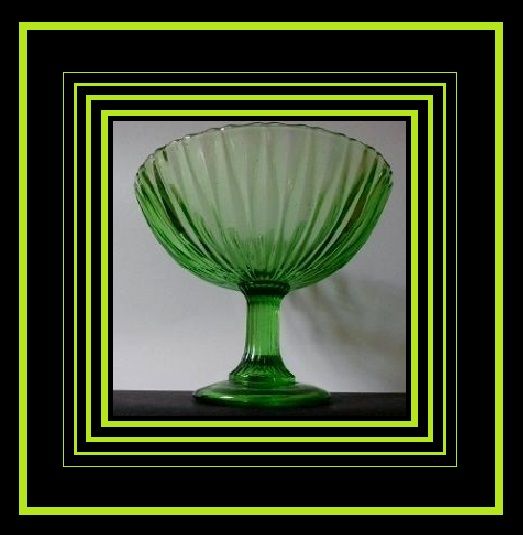Very large & scarce vintage Art Deco emerald green glass comport bowl with column stem & pedestal foot Very large & scarce vintage Art Deco emerald green glass comport bowl with column stem & pedestal foot