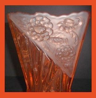 1930s English Art Deco ` Chrysanthemum ' Flower Pattern Pink - Peach Glass Vase by Sowerby. 1930s English Art Deco ` Chrysanthemum ' Flower Pattern Pink - Peach Glass Vase by Sowerby.