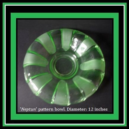 Gorgeous German 1930s Art Deco Uranium Glass Two Piece Comport by Walther & Sohne Gorgeous German 1930s Art Deco Uranium Glass Two Piece Comport by Walther & Sohne