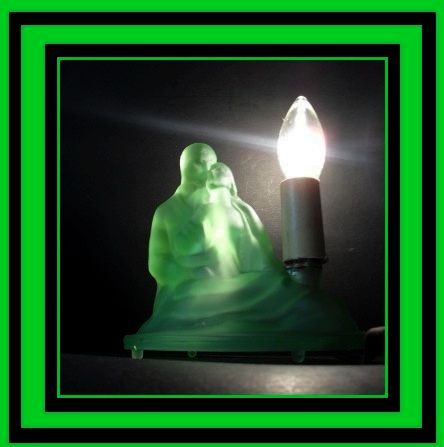 1930s Art Deco Press Moulded Depression Uranium Glass Courting Couple Table Lamp 1930s Art Deco Press Moulded Depression Uranium Glass Courting Couple Table Lamp