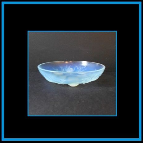 Large French Opalescent Glass Bowl 'Sea Urchins' by Sabino, Paris France. Signed Large French Opalescent Glass Bowl 'Sea Urchins' by Sabino, Paris France. Signed
